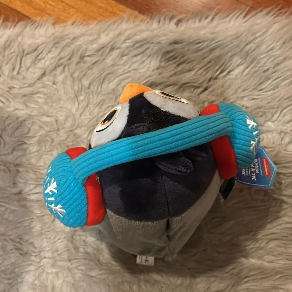 NWT Hallmark jammin jaz gray and teal‎ singing penguin